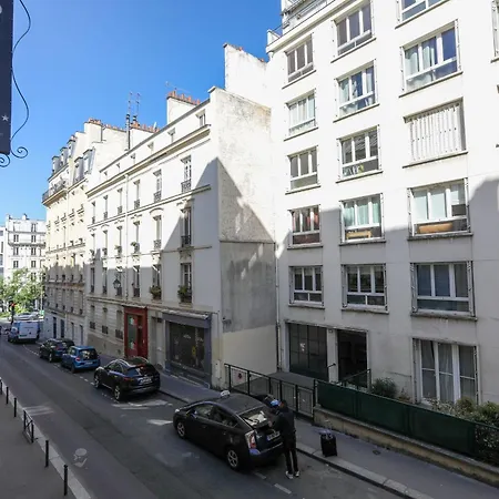 Bright For 4 With Balcony Apartment *